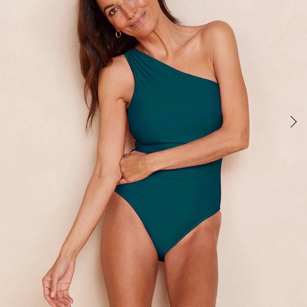 NWOT Summersalt Ruched Sidestroke Bathing Suit - size 6